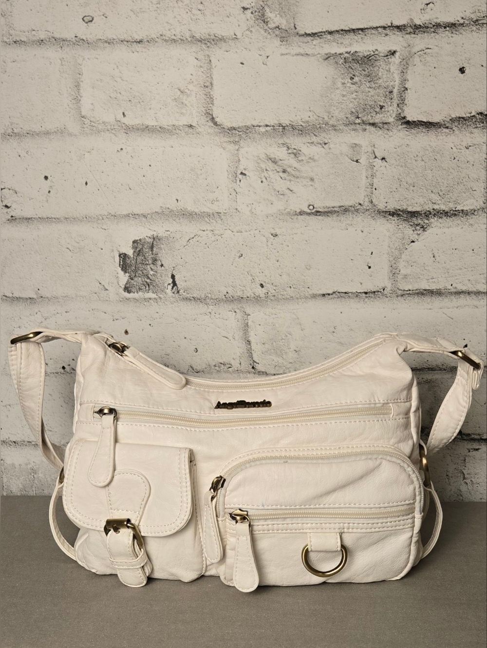 Angel Barcelole White Leather Crossbody Bag Multi Pocket Gold Hardware